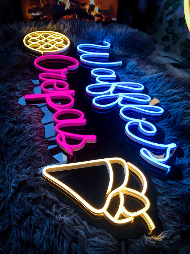Letrero Neon Waffles Y Crepas Neon Led