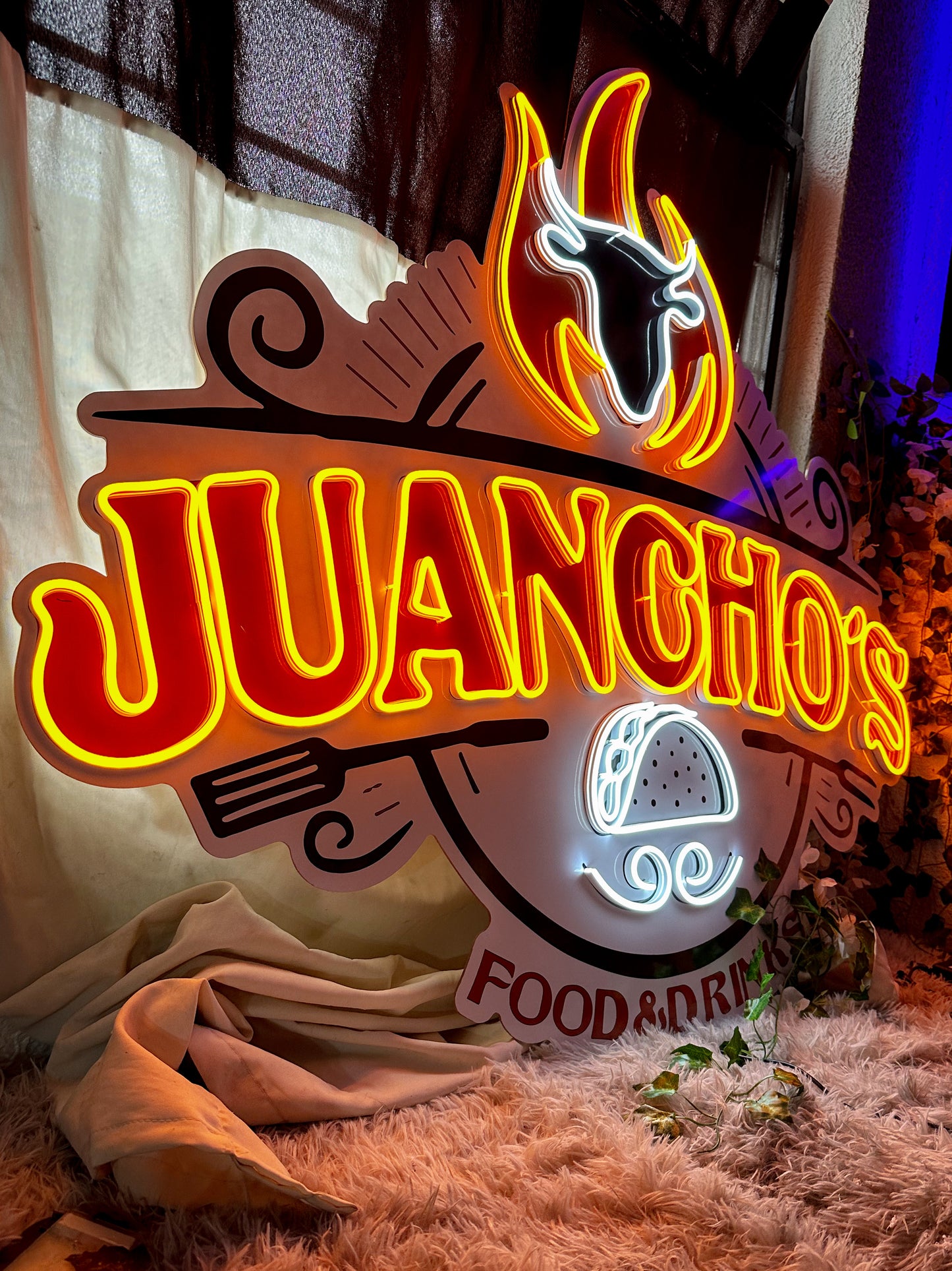 Logo Personalizado Impreso Con Neon 80 cm