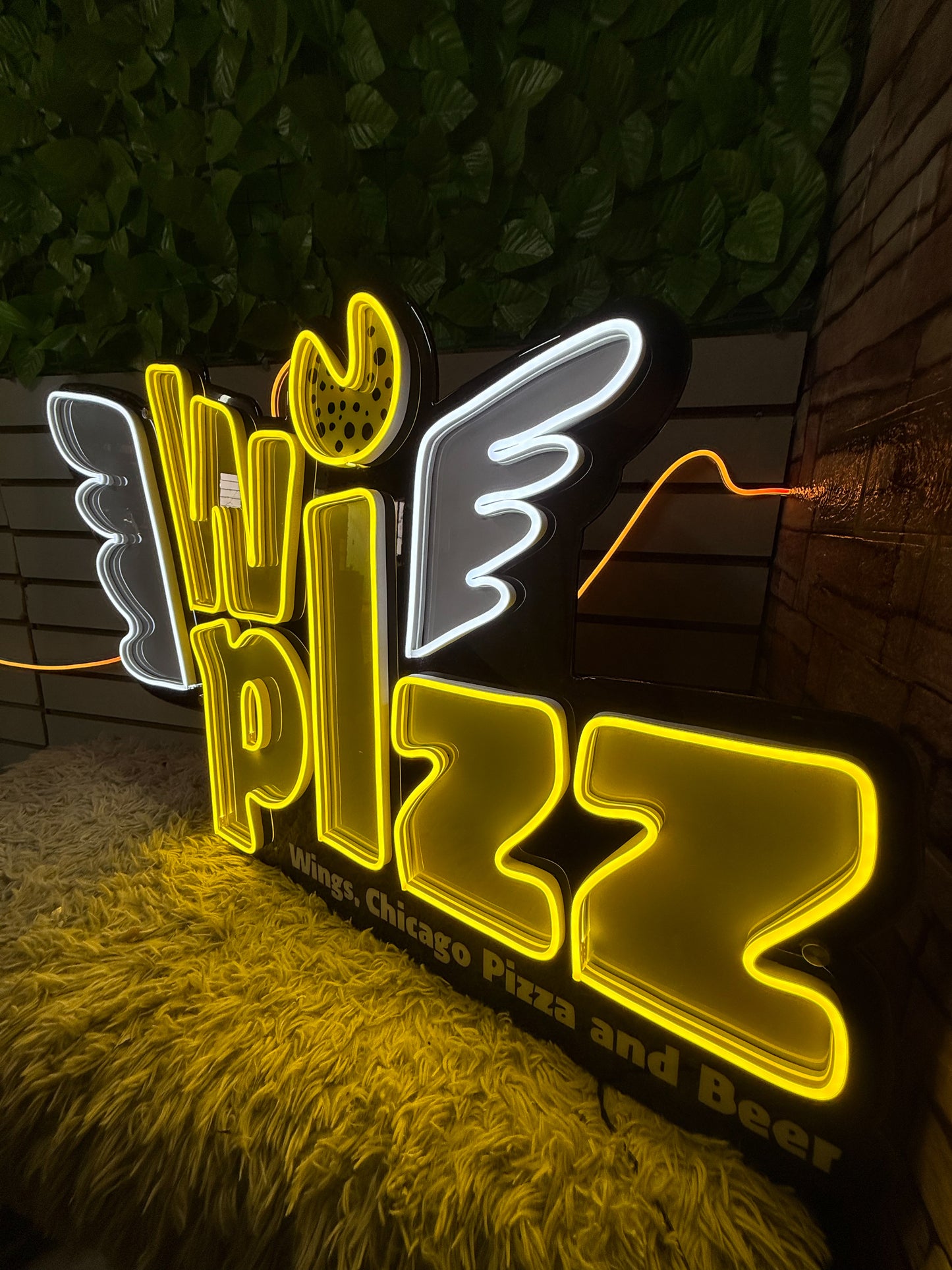 Letrero Personalizado de Resina Epóxica y Neon