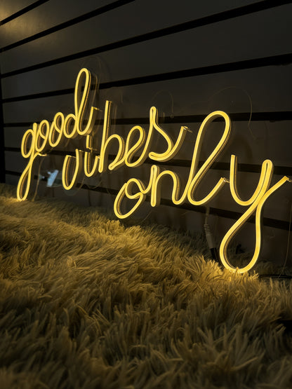 Letrero Neon Good Vibes Only