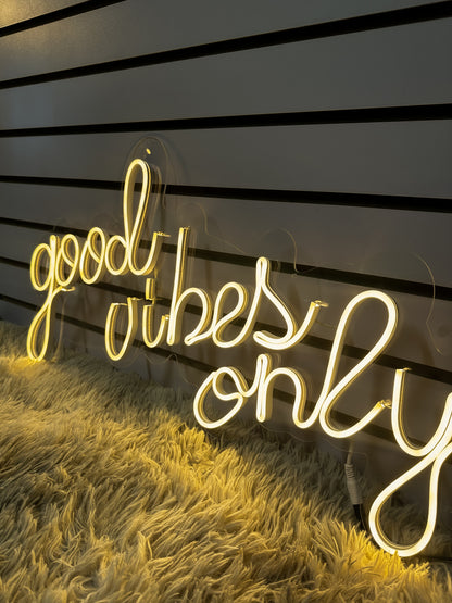 Letrero Neon Good Vibes Only